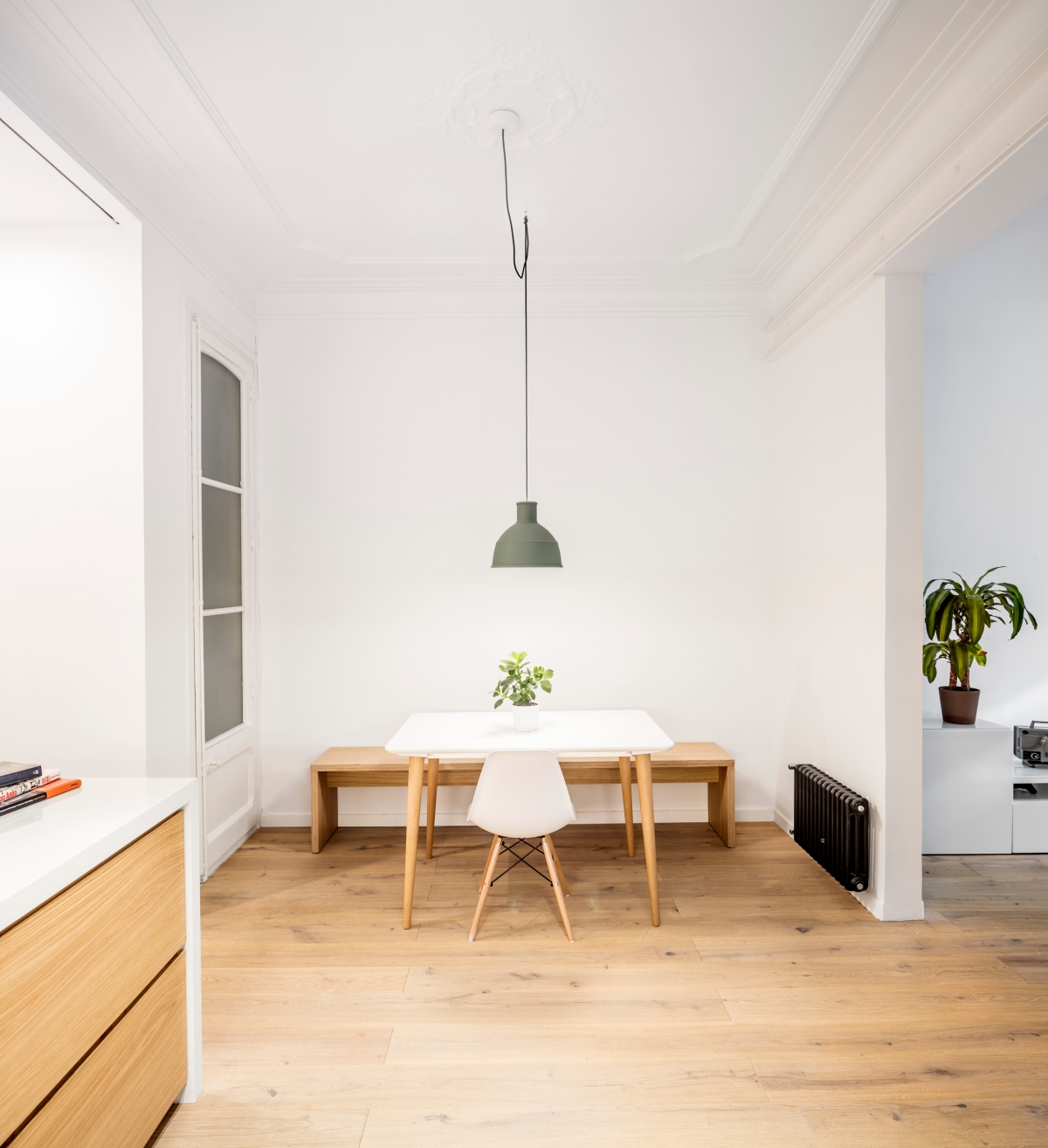 EO arquitectura - Alan's apartment renovation: dining space