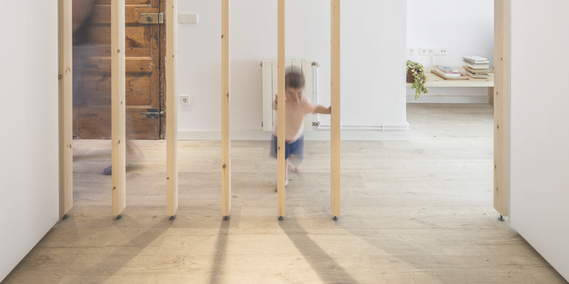 About room dividers: Alventosa Morell Arquitectes - LB flat renovation